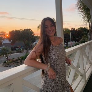 Meet your Posher, Dana